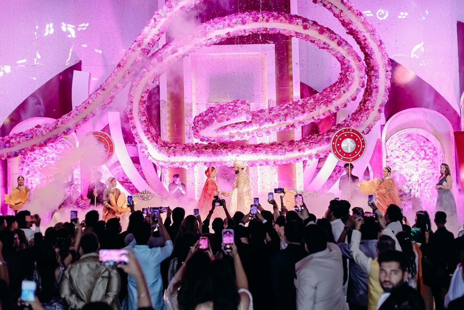 Wedding photography: Traditional vs Cinematic Wedding Videos: What Is the Difference?